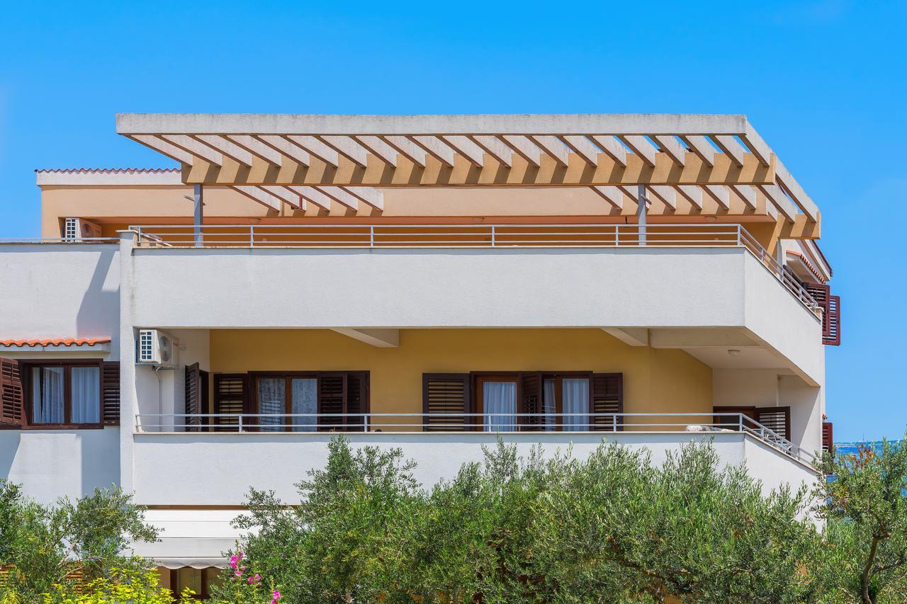 Apartment Promona Drniš Kültér fotó