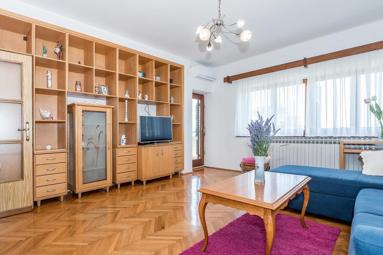 Apartment Promona Drniš Kültér fotó