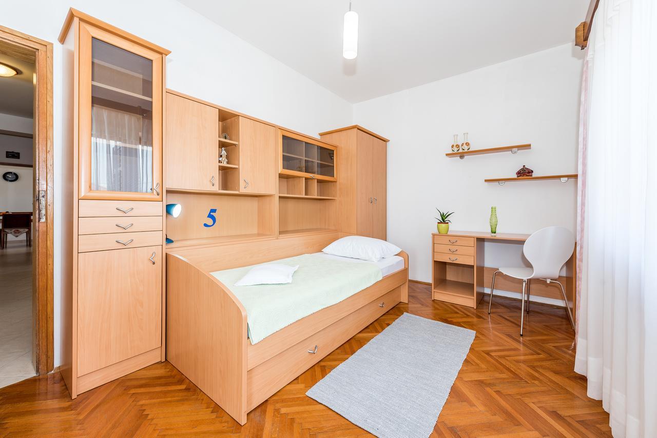 Apartment Promona Drniš Kültér fotó