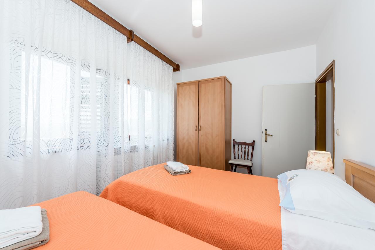 Apartment Promona Drniš Kültér fotó