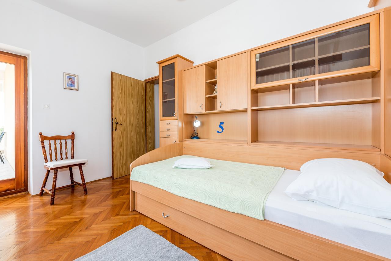 Apartment Promona Drniš Kültér fotó