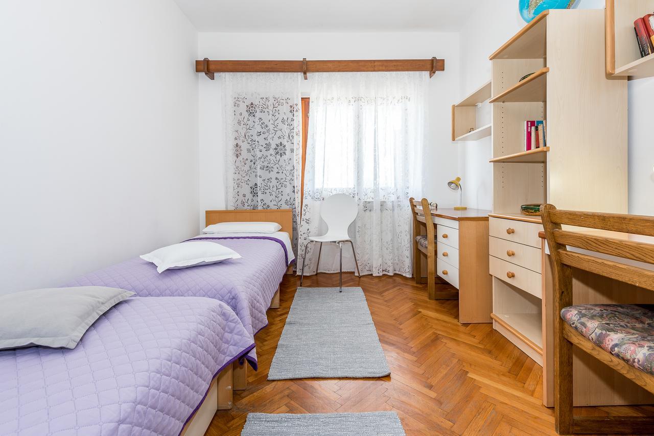 Apartment Promona Drniš Kültér fotó